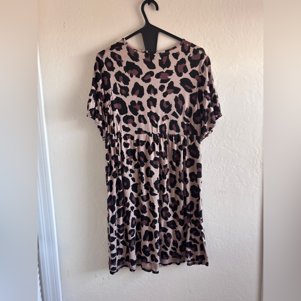 Boohoo Leopard Print Babydoll Dress women’s medium